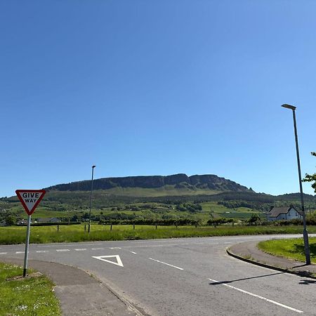 Binevenagh View, Magilligan Holiday Let Limavady Exterior photo